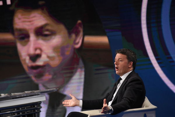 Renzi dice che la politica è guardare l’Istat, il populismo contare i followers