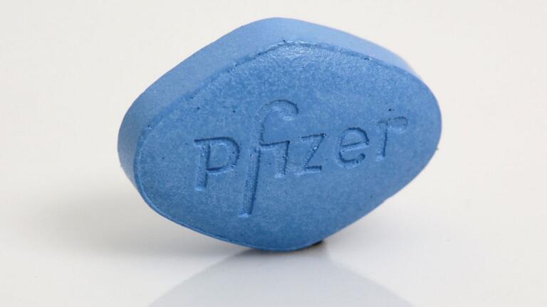 C’è chi sui social propone di boicottare il Viagra per punire il ritardo dei vaccini di Pfizer C’è chi sui social propone di boicottare il Viagra per punire il ritardo dei vaccini di Pfizer