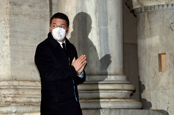 Renzi lancia il format dell’autointervista per parlare di Arabia Saudita