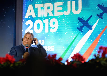 La radio dissente e Orban la chiude: ieri sera si è spenta Klubradio article-post