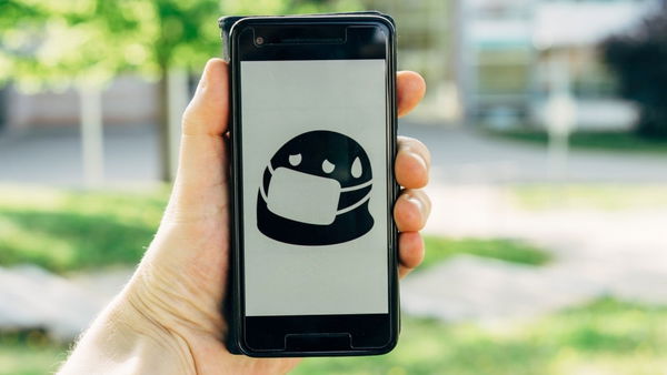 Con iOs 14.5 si può sbloccare l’iPhone indossando la mascherina