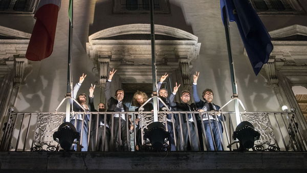 Arrivano i “nostri”, M5S ribalta le tendenze Twitter per il voto su Rousseau