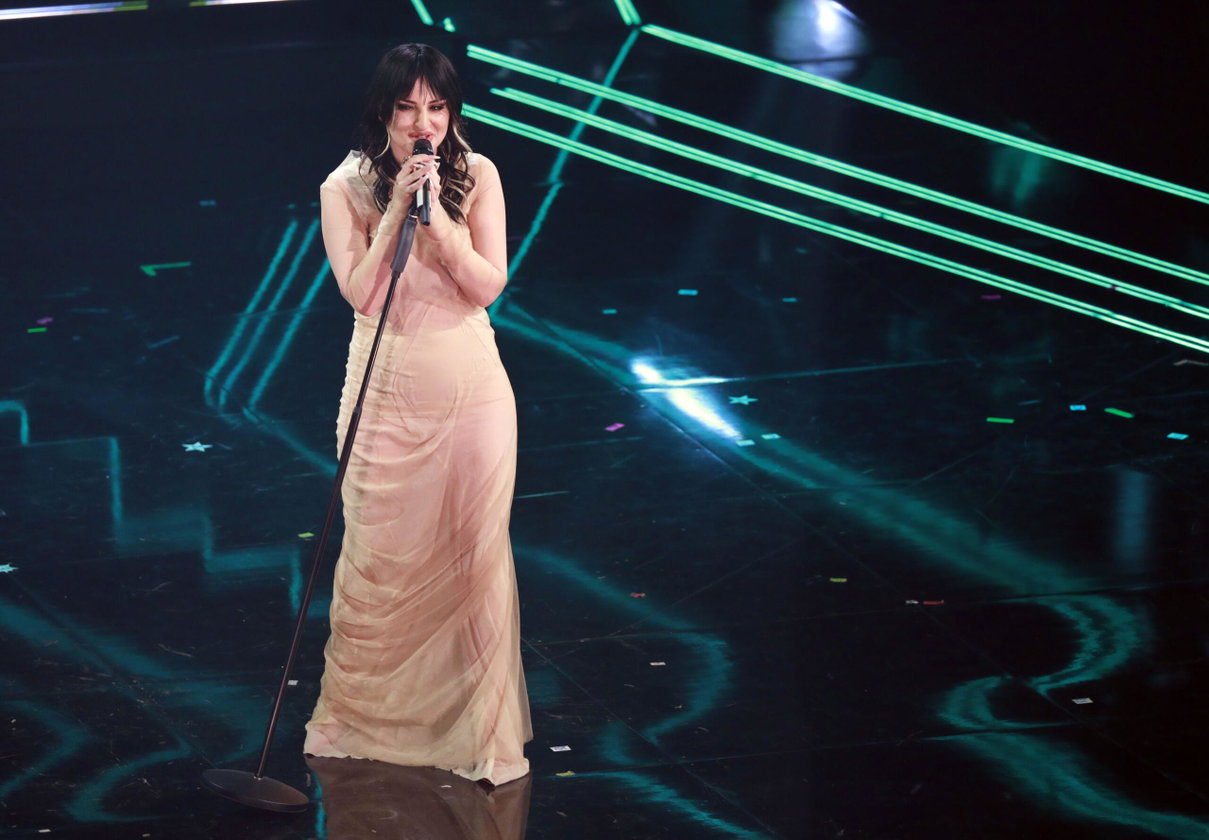 Arisa torna single article-post