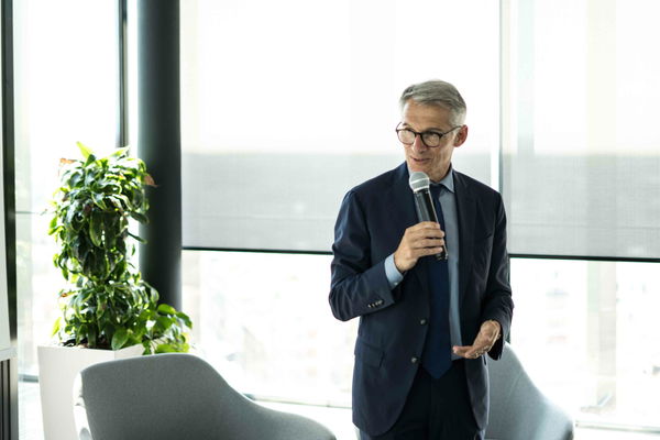 «La scarsa fiducia sui vaccini è provocata dai problemi di distribuzione e comunicazione»