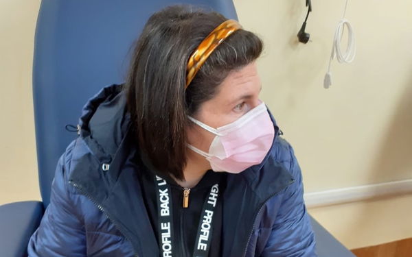 Daniela, vittima di una sindrome rara, rischia di rimanere da sola