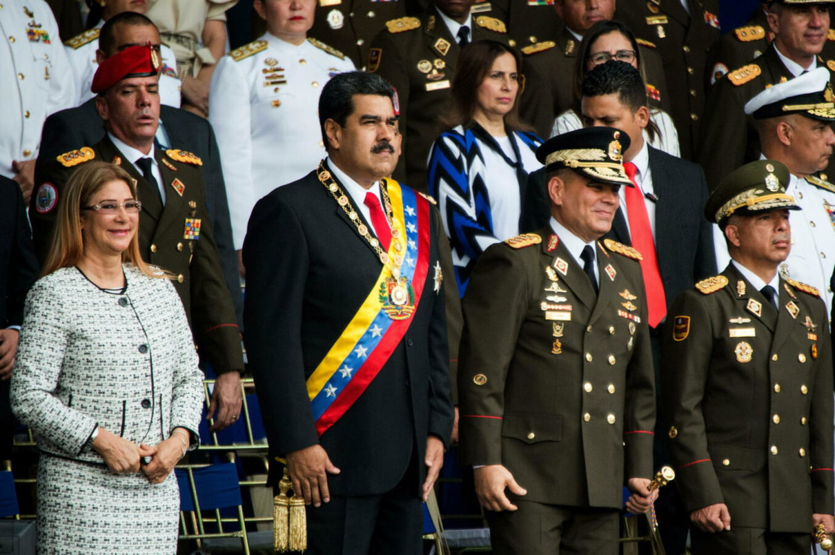 Fake news sui rimedi anti-Coronavirus: Facebook sospende la pagina ufficiale di Maduro article-post