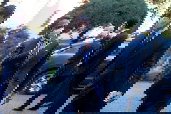 Il complotto social su «Di Maio come Djokovic» e la data del tampone positivo comunicata dal suo staff