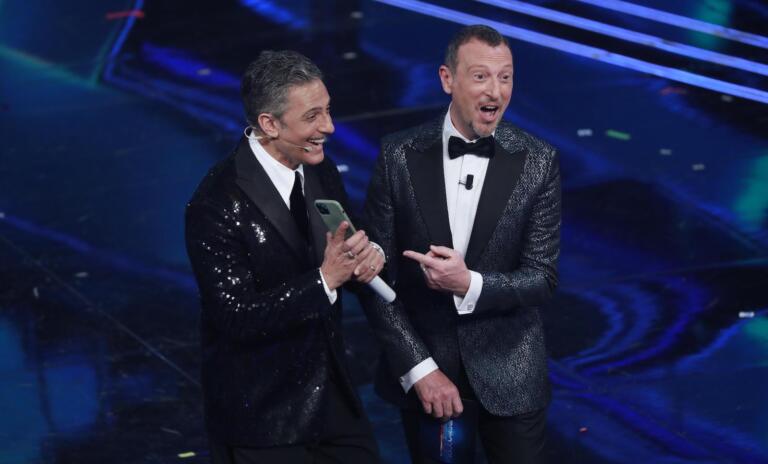 La vetrina di Sanremo ‘occupata’ dagli spot delle piattaforme in streaming La vetrina di Sanremo ‘occupata’ dagli spot delle piattaforme in streaming