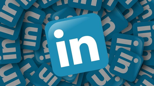 Tutti vogliono imitare Clubhouse: arriva anche LinkedIn