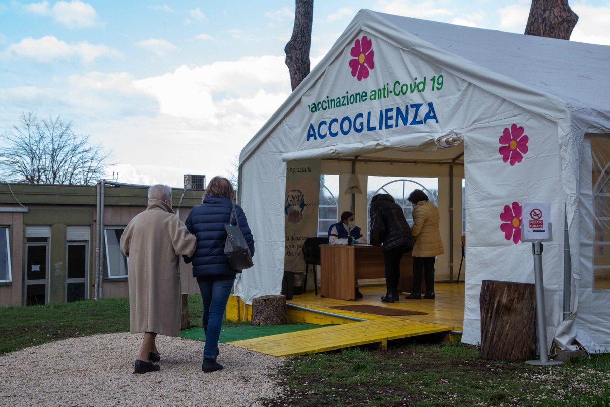 Rimandata a casa senza vaccino ma, per la piattaforma, ha già ricevuto la prima dose article-post