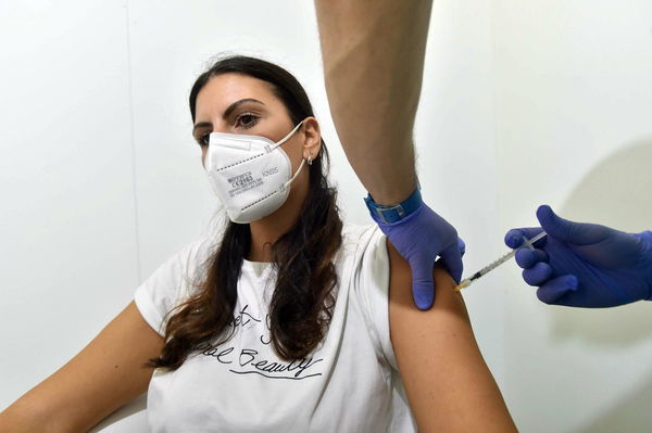 Sui social, soltanto il 41% dei post degli italiani ha una buona opinione dei vaccini