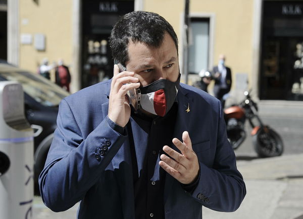 Le bufale di Salvini sul vaccino ai detenuti nel Lazio