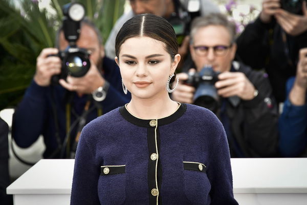 Selena Gomez ha capito (meglio di molti altri) che Draghi non ha i social