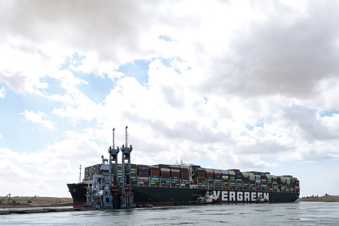 La bufala della Evergreen incagliata nel canale di Suez che trasportava bambini article-post