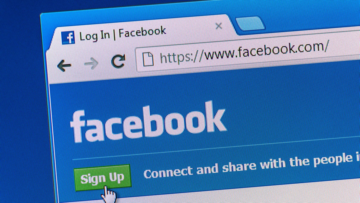 Gli annunci pubblicitari di Facebook ai minori: ci sono fumo, alcol e perdita estrema di peso article-post