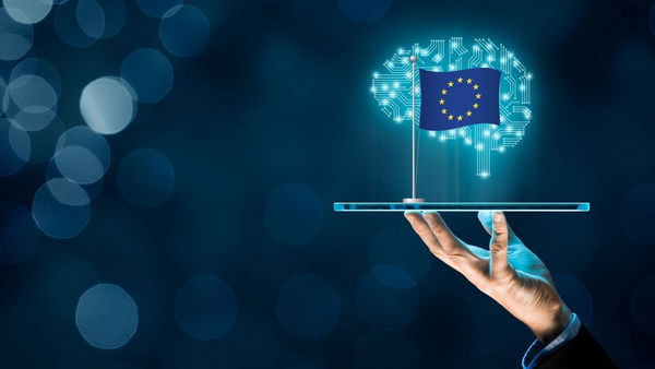 UE pronta a regolamentare l’AI vietandone, tra le altre cose, l’utilizzo per la sorveglianza di massa