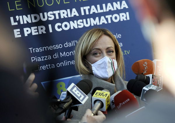 Il Corriere ospita la lettera di Meloni su Marcinelle e migranti (che fa il contrario di ciò che dice il titolo)