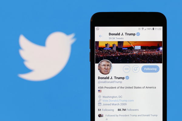 Usa, Twitter blocca i profili accusati di aggirare il bando a Trump