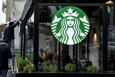 Starbucks potrebbe abbandonare Facebook per colpa dell’odio e del razzismo online article-post