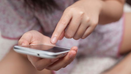 Uno studio di Oxford mette in dubbio la relazione tra tecnologia e salute mentale degli adolescenti article-post