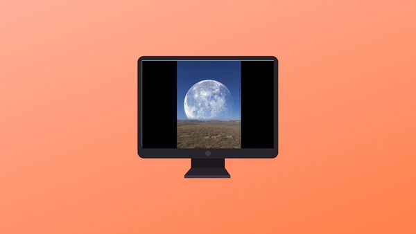 Il video palesemente falso della Luna che orbita attaccata alla Terra condiviso 26 mila volte