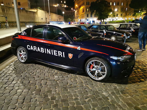 Tra FB, VK e WhatsApp: i Ros smantellano la rete antisemita di Ordine Ario Romano