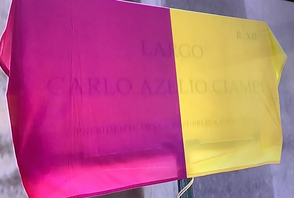 La bufala della targa “scheggiata” di Carlo Azeglio Ciampi a Roma article-post
