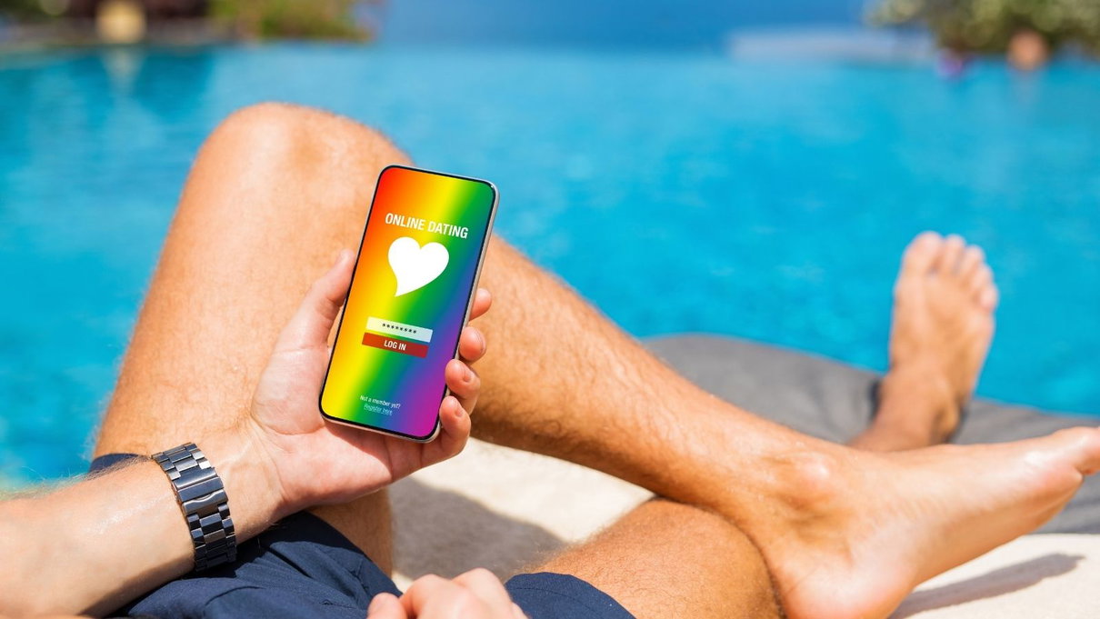 Perché si è arrivati a pensare che Apple voglia vietare Grindr e altre app di dating LGBTQ+ article-post