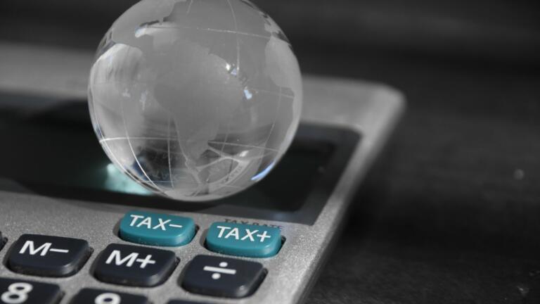 Così il digitale ha divorato l’equità: perché si parla di tassa globale e perché potrebbe non essere abbastanza Così il digitale ha divorato l’equità: perché si parla di tassa globale e perché potrebbe non essere abbastanza