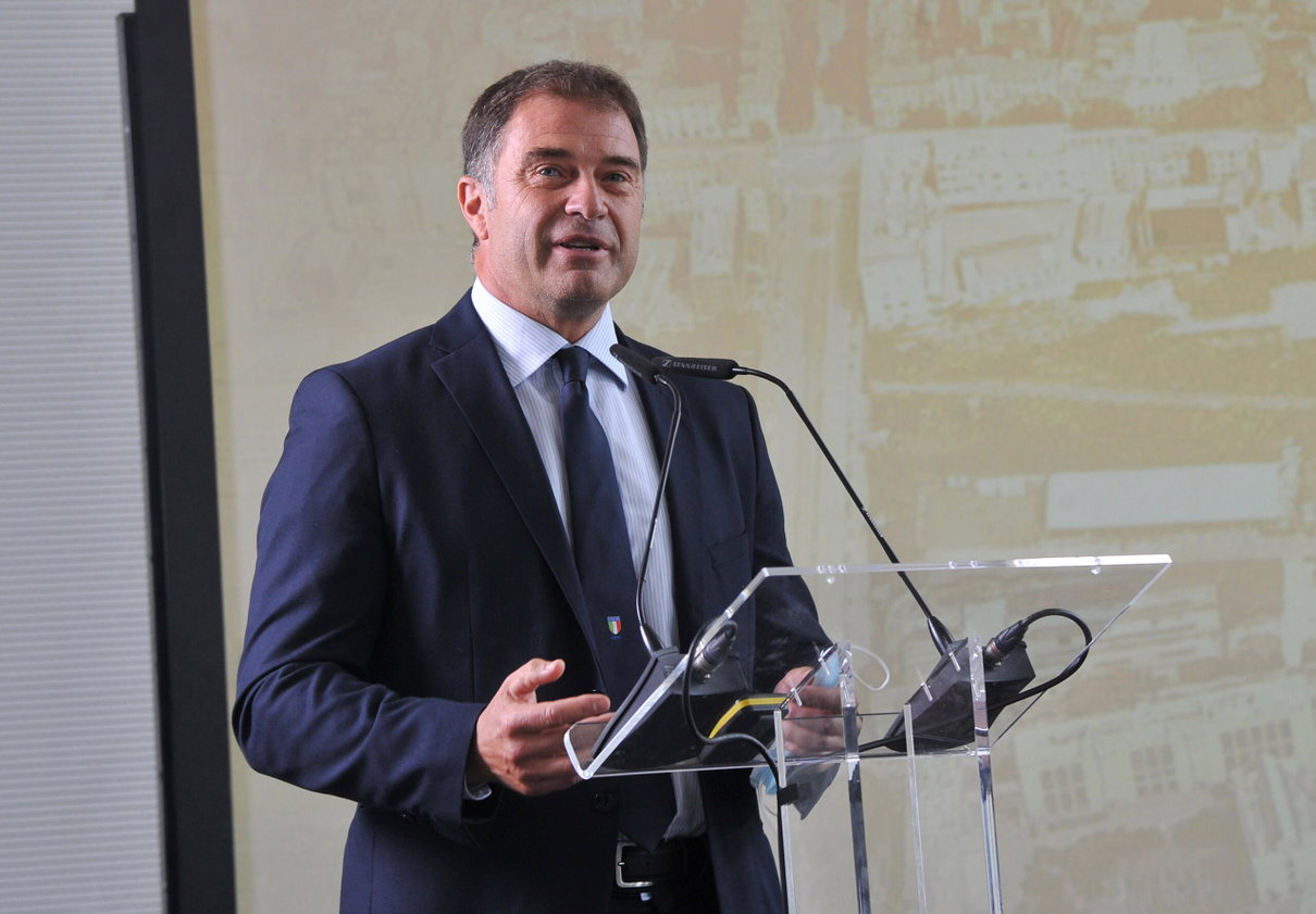 Ancora complotti social su Antonio Rossi che ha avuto l’infarto per colpa del vaccino article-post