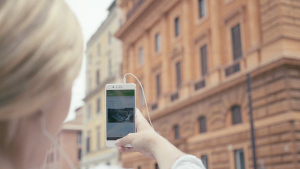 Le voci dei travel blogger arricchiscono Loquis, la Spotify del turismo