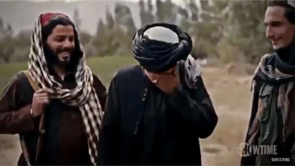 La storia del video in cui i talebani ridono davanti alla giornalista che chiede del diritto di voto alle donne