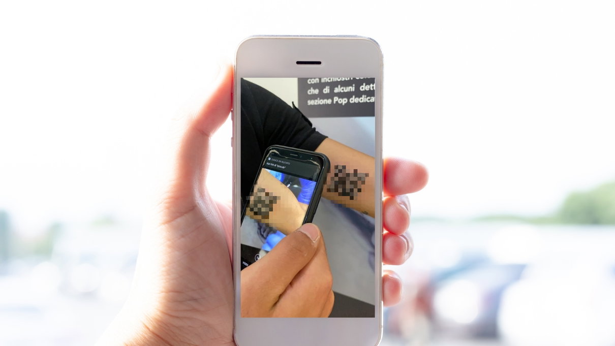 La vera storia del ragazzo che (non) si è tatuato il suo Green Pass article-post