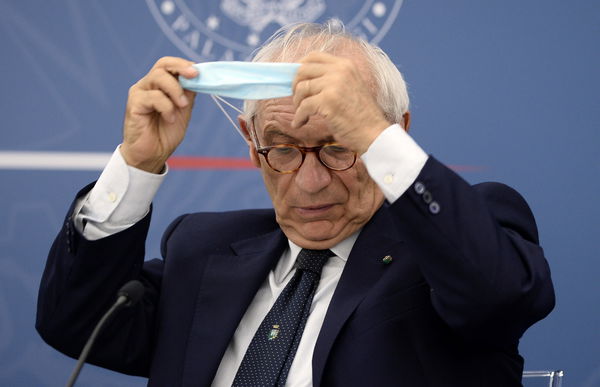 Il ministro Bianchi: «Non torneremo mai più alla Dad degli ultimi due anni»