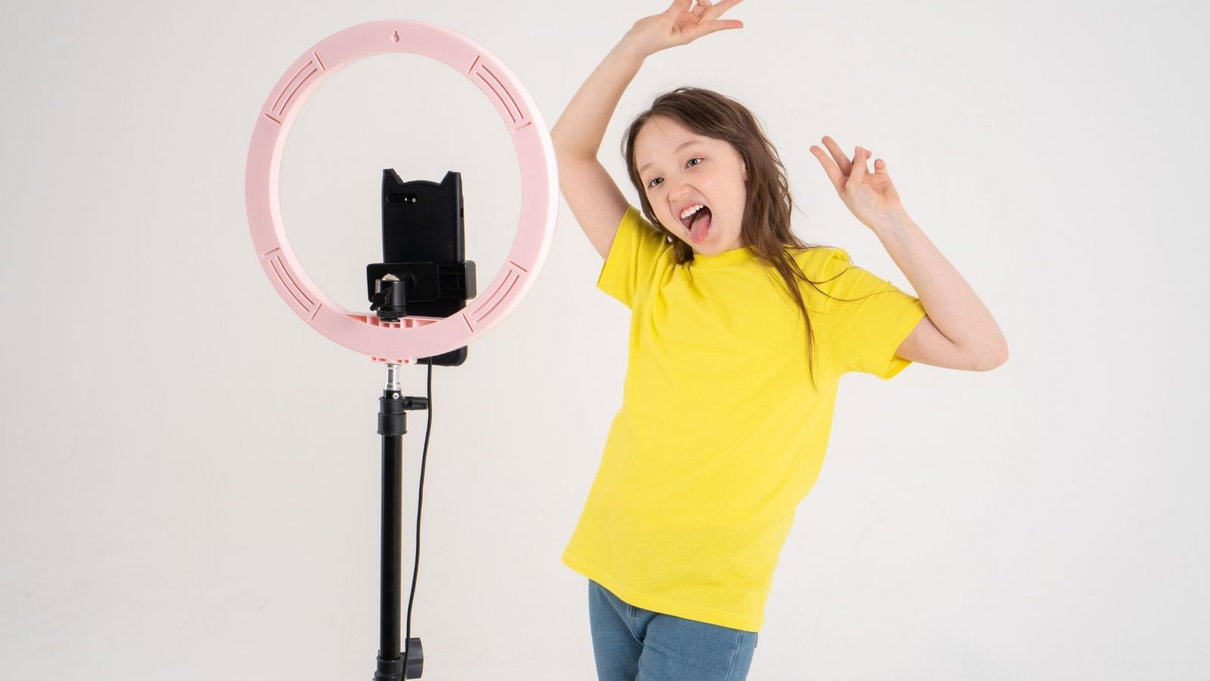 TikTok cinese limitato nell’uso agli under 14 per proteggerli da contenuti inappropriati article-post