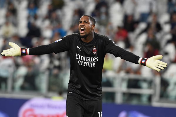 Sono stati i social a farci accorgere degli insulti razzisti a Maignan