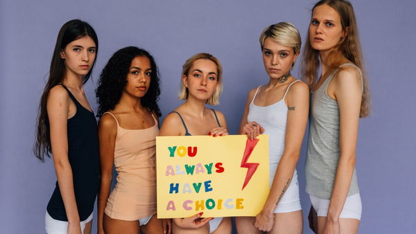 Da Bumble a Match, le aziende che sostengono le persone colpite dalla legge sull’aborto in Texas