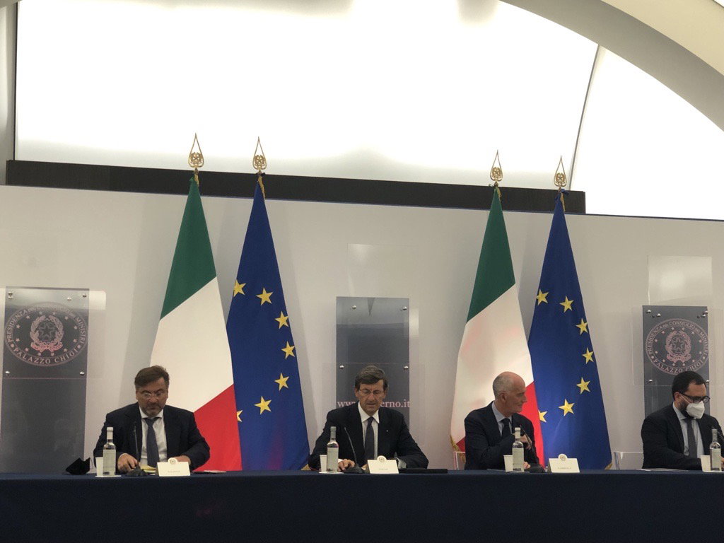 Baldoni studia l’allargamento del perimetro cibernetico: «Al suo interno anche il settore sanitario» article-post