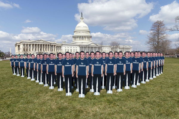 41 Stati americani contro Meta per aver danneggiato la salute mentale dei minori