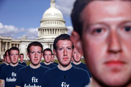 Facebook sotto accusa in tv per aver favorito i fatti di Capitol Hill article-post
