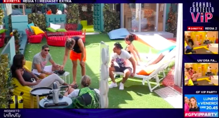 Endemol si scusa per le parole «imbecilli e cerebrolesi» colte dal pubblico in un fuori onda del GF Vip article-post