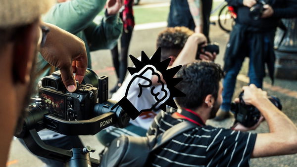 Anche oggi a Trieste i No Green Pass stanno impedendo ai giornalisti di lavorare