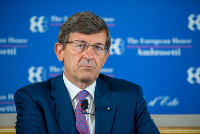 Spazio, Colao e Le Maire firmano accordo Italia Francia Spazio, Colao e Le Maire firmano accordo Italia Francia