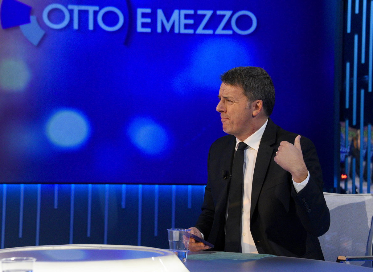 Duello Renzi-Travaglio, leader Iv: «Il Fatto è mio vitalizio» article-post