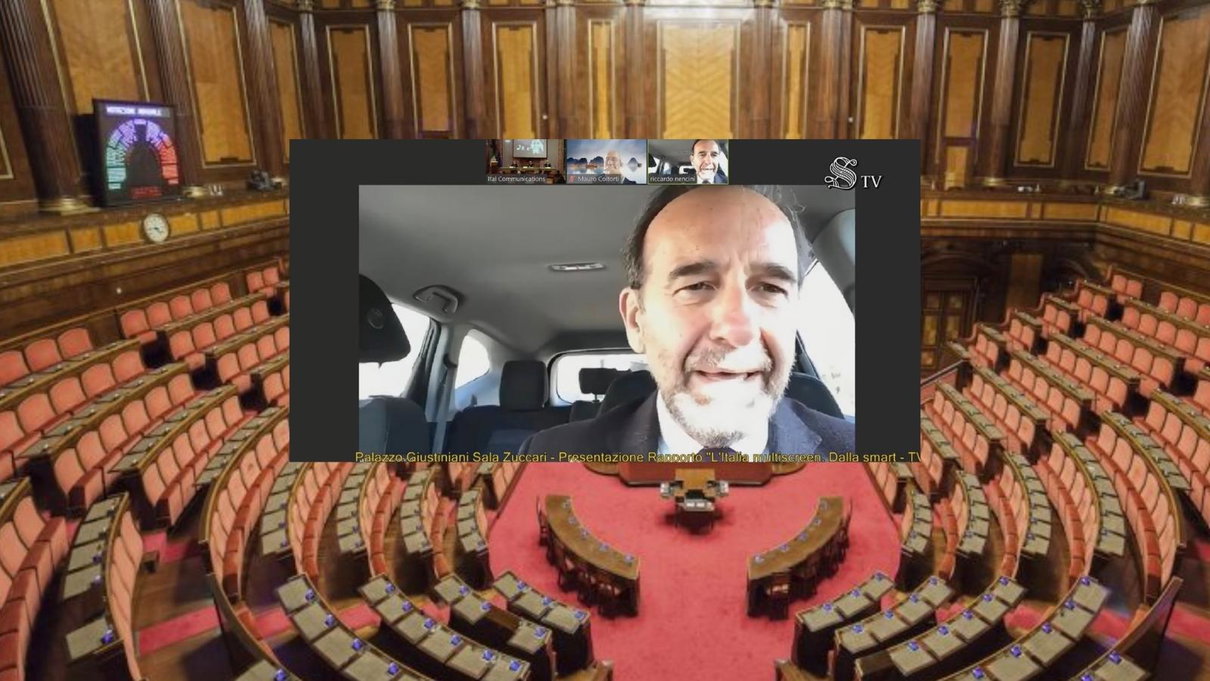Riccardo Nencini, il senatore che si collega a un convegno dalla sua auto parcheggiata in Autogrill article-post