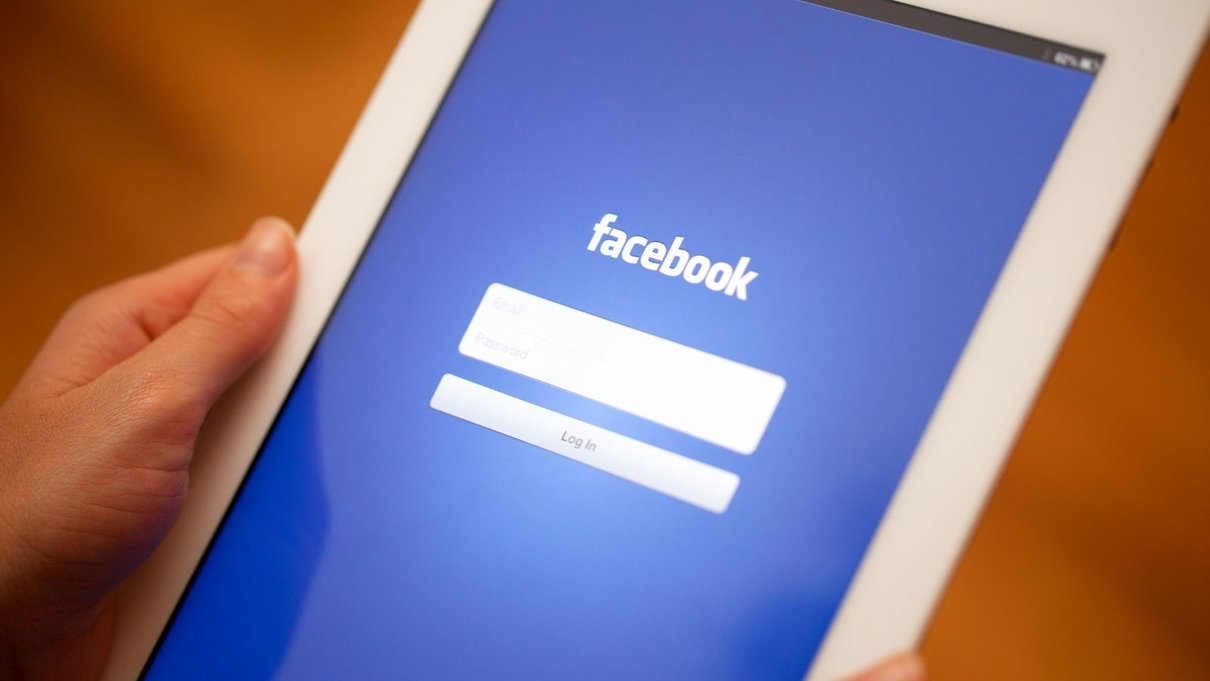 Non è vero che dopo il cambio da FB a Meta la piattaforma è autorizzata a usare le foto degli utenti article-post