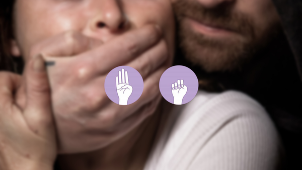 Il gesto virale su TikTok per segnalare la violenza domestica che ha salvato la vita a una ragazza