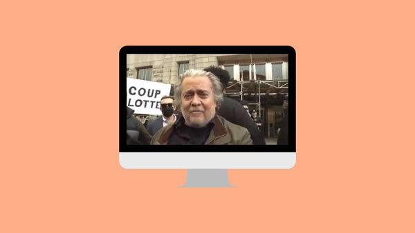 Steve Bennon si consegna alla polizia in diretta streaming per i suoi sostenitori