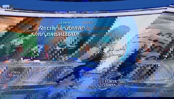 Quel momento a Porta a Porta dove quattro uomini spiegano perché le donne sono penalizzate sul lavoro