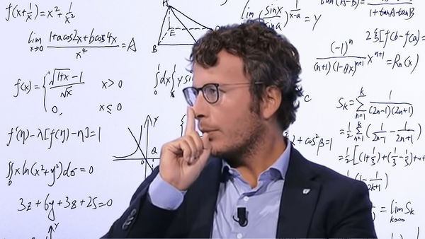 I problemi con la matematica social del turbofilosofo Diego Fusaro